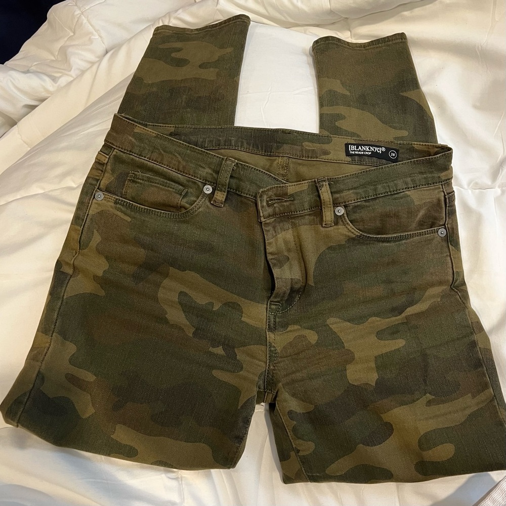 Blank NYC The Reade Camo Skinny Crop Jean size 28 Perfect Condition